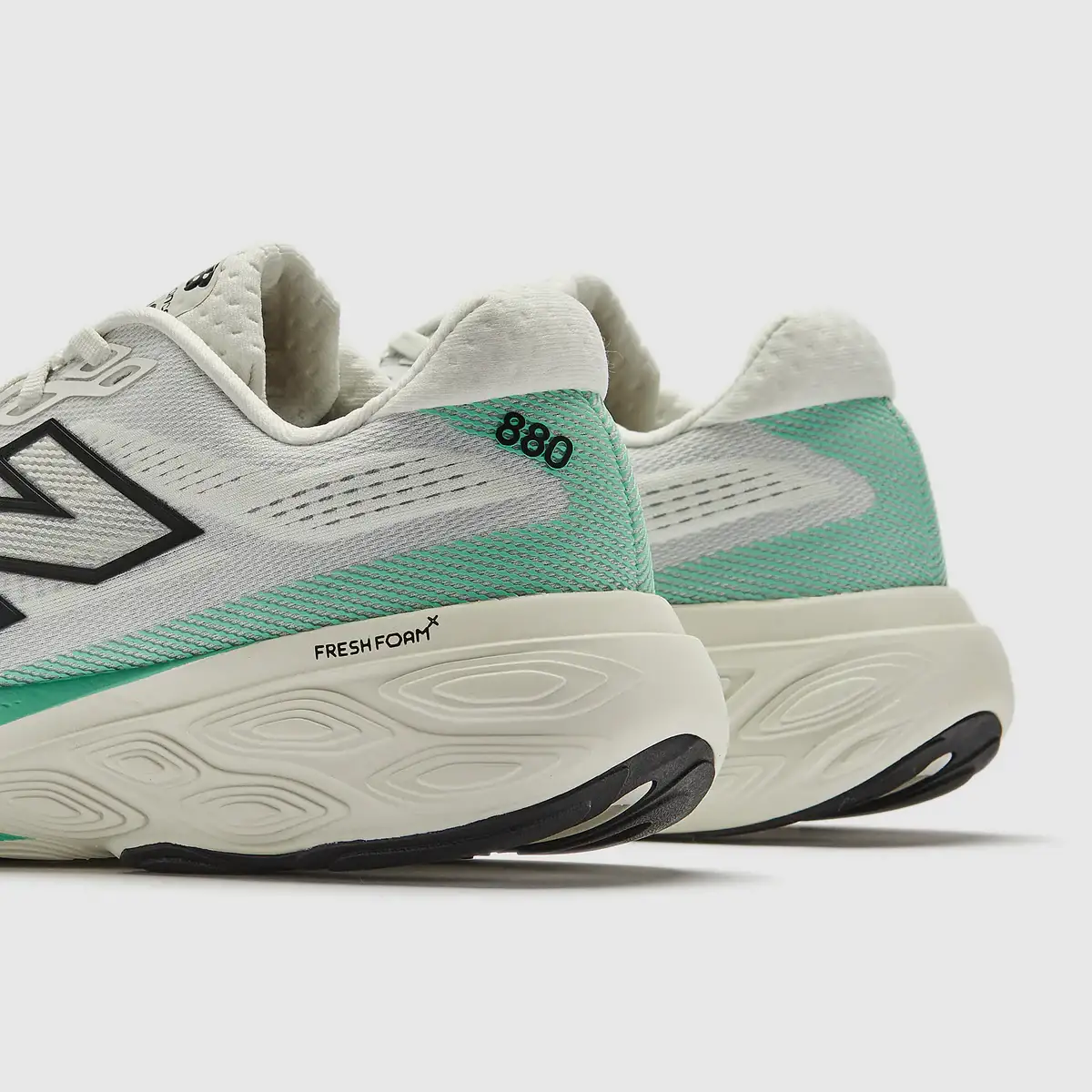 Кроссовки беговые New Balance 880 v15