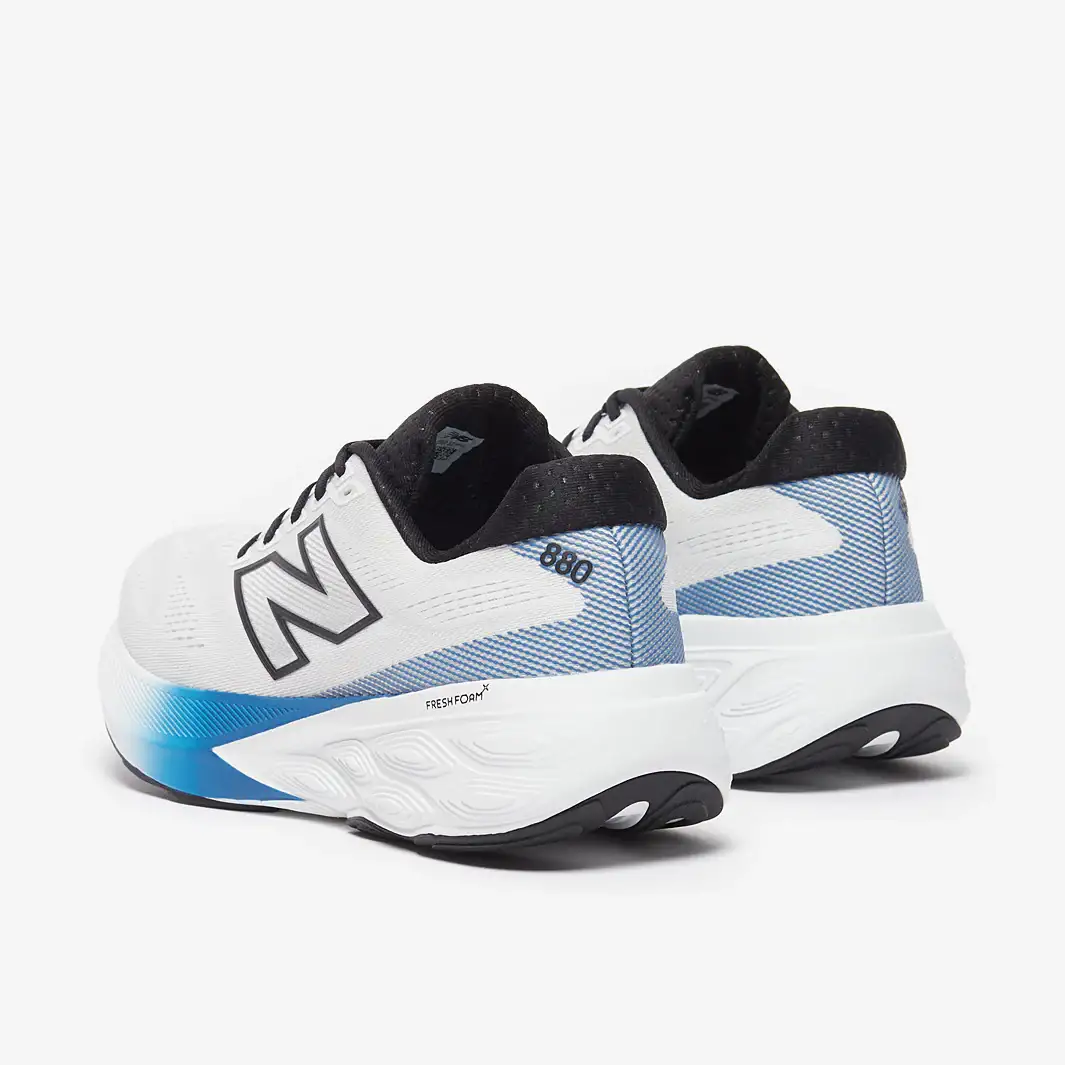 Кроссовки беговые New Balance 880 v15